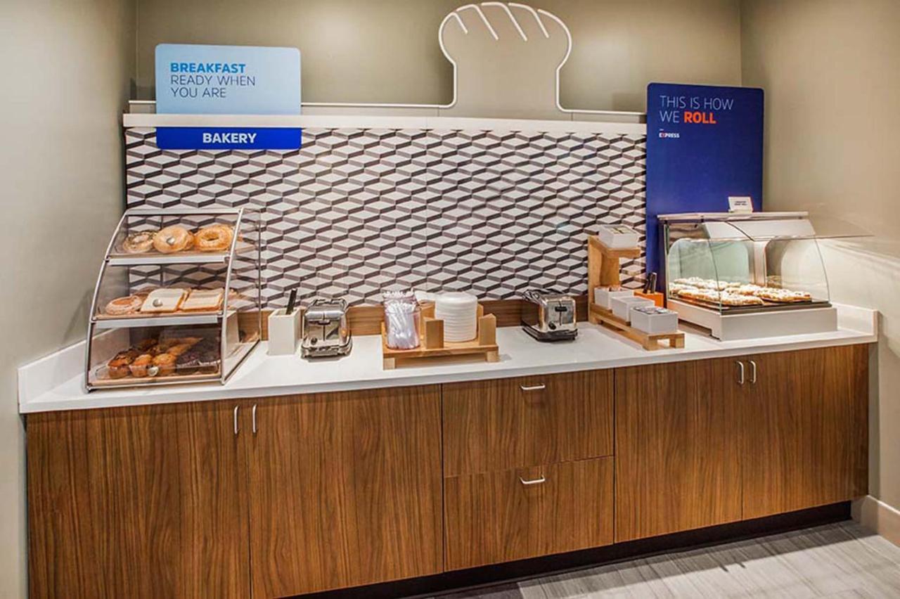 Holiday Inn Express - Kansas City Downtown By Ihg Εξωτερικό φωτογραφία