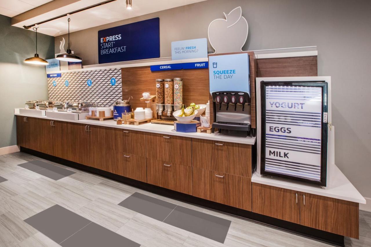 Holiday Inn Express - Kansas City Downtown By Ihg Εξωτερικό φωτογραφία