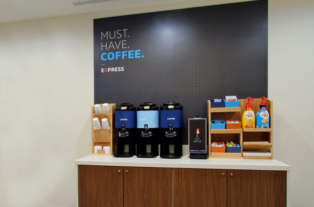Holiday Inn Express - Kansas City Downtown By Ihg Εξωτερικό φωτογραφία